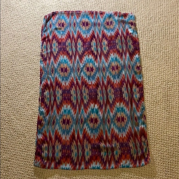 Patterned Infinity Scarf - Picture 2 of 4